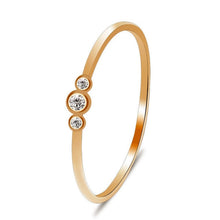 Laden Sie das Bild in den Galerie-Viewer, Fashion Thin Tail Ring Minimalism with Crystal Jewelry Ring Classic Style for Women Engagement Gift